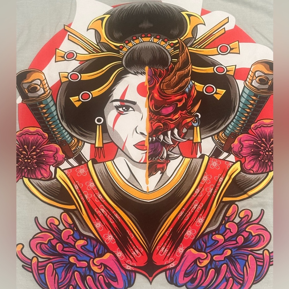🆕 Dragon - Woman Screen Print T-shirt NWT